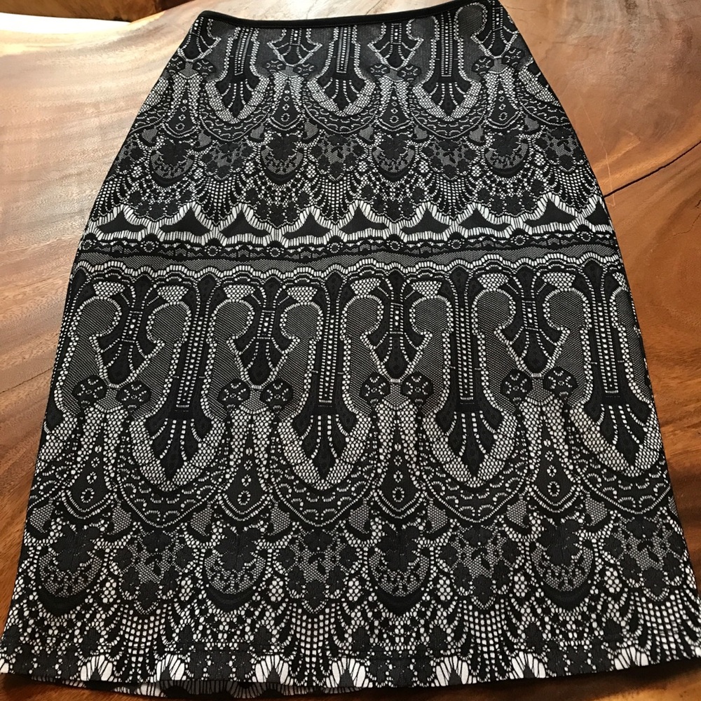 Forever 21 Lace Pencil Skirt