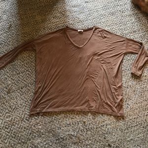 V-Neck PIKO Top