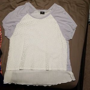 Daytrip Top Size Large lavender and lace
