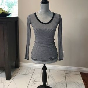 Long sleeve black and white striped T-shirt top
