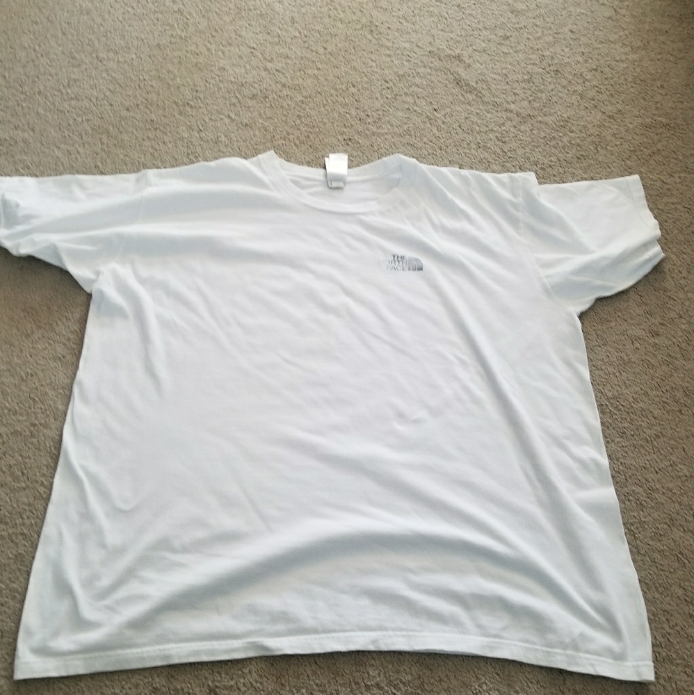 North Face shirt white size XXL/TTG very used