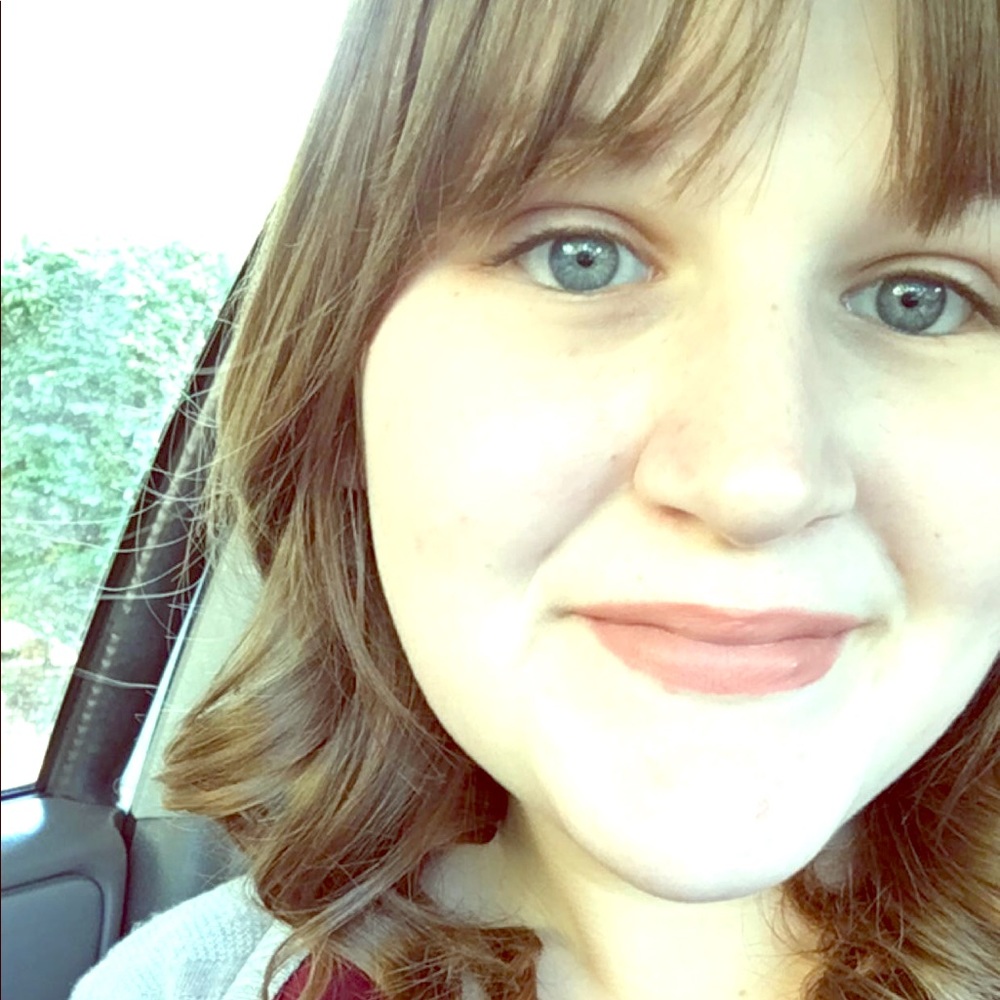 Meet your Posher, Katie