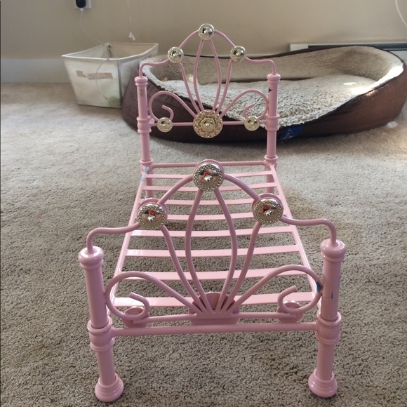 Pink doll bed frame - Picture 2 of 5