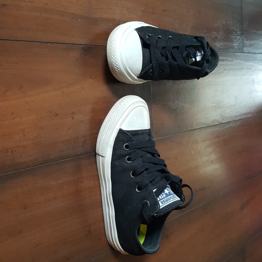 Converse shoes boy or girls can wear