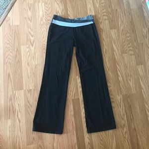 Lululemon yoga pants