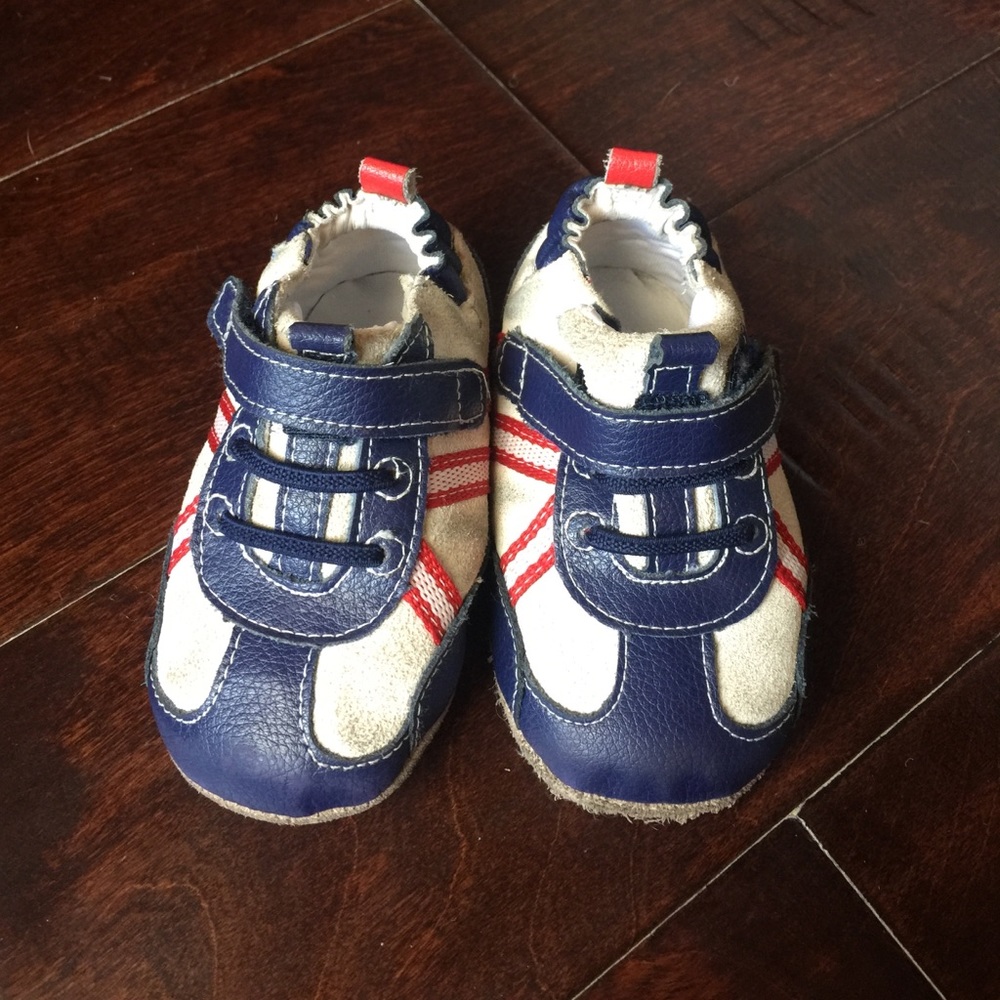 9-12 month Robeez shoes!