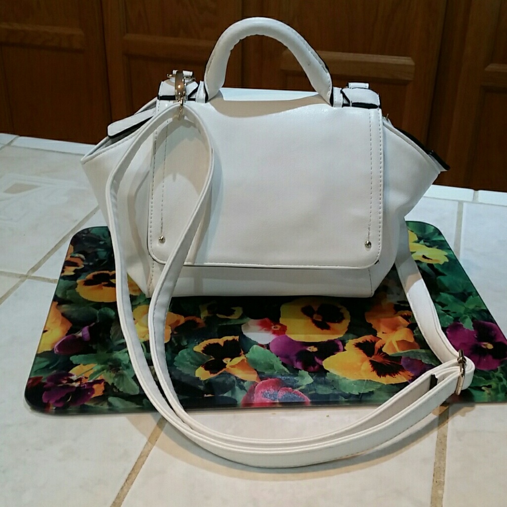 Kenneth Cole Reaction Faux Leather Purse