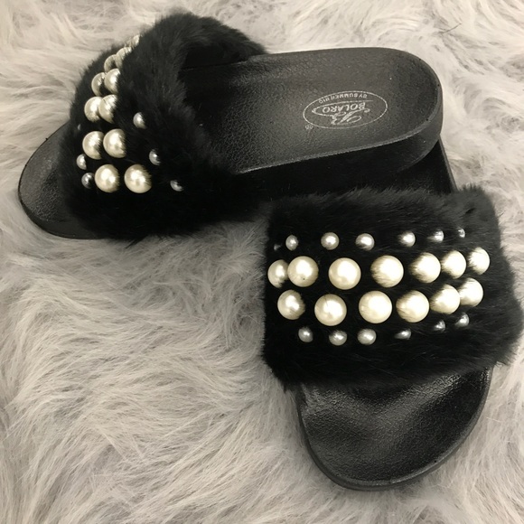 Faux Pearl Fur Slides - Picture 2 of 3