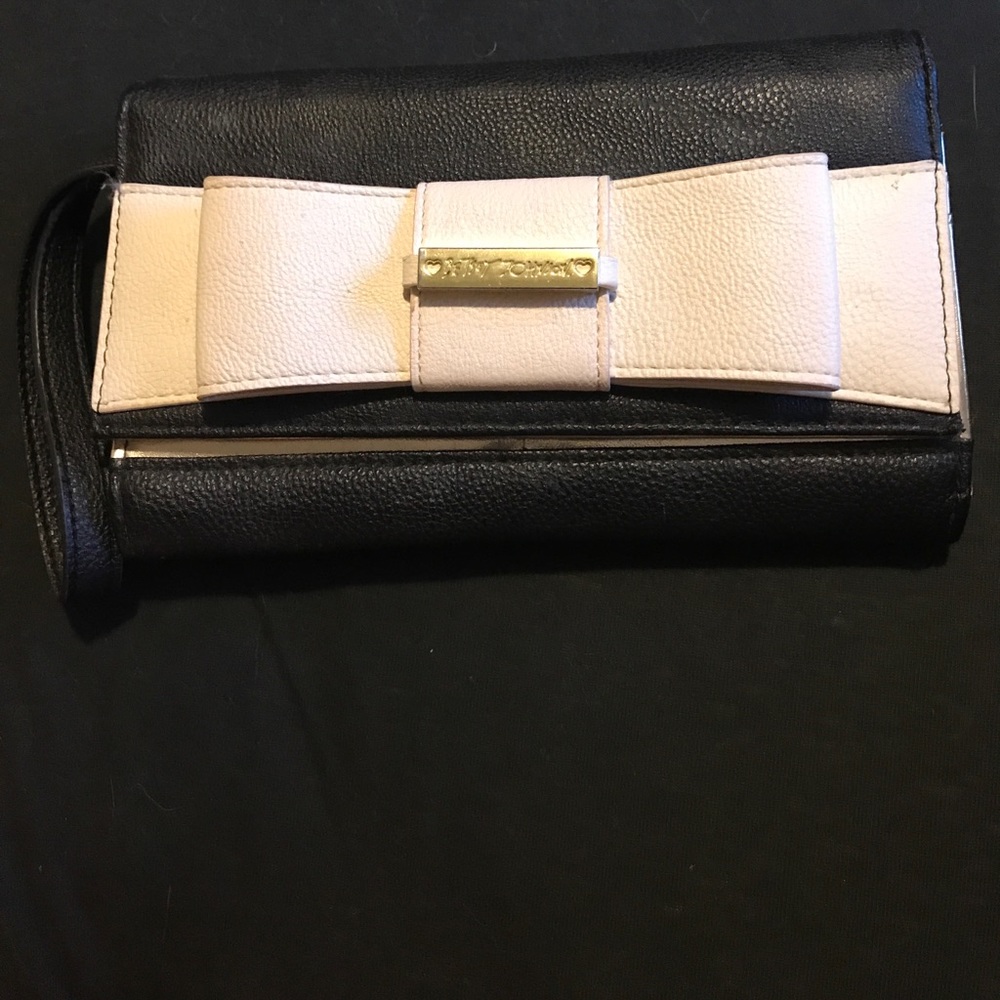 Betsey Johnson wristlet