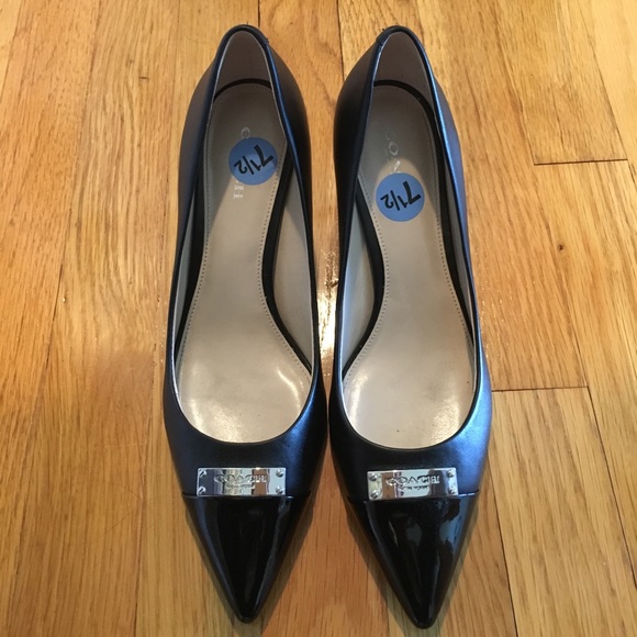 Coach heels - Picture 1 of 2