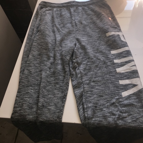 Pink cropped joggers(SOLD) - Picture 2 of 4