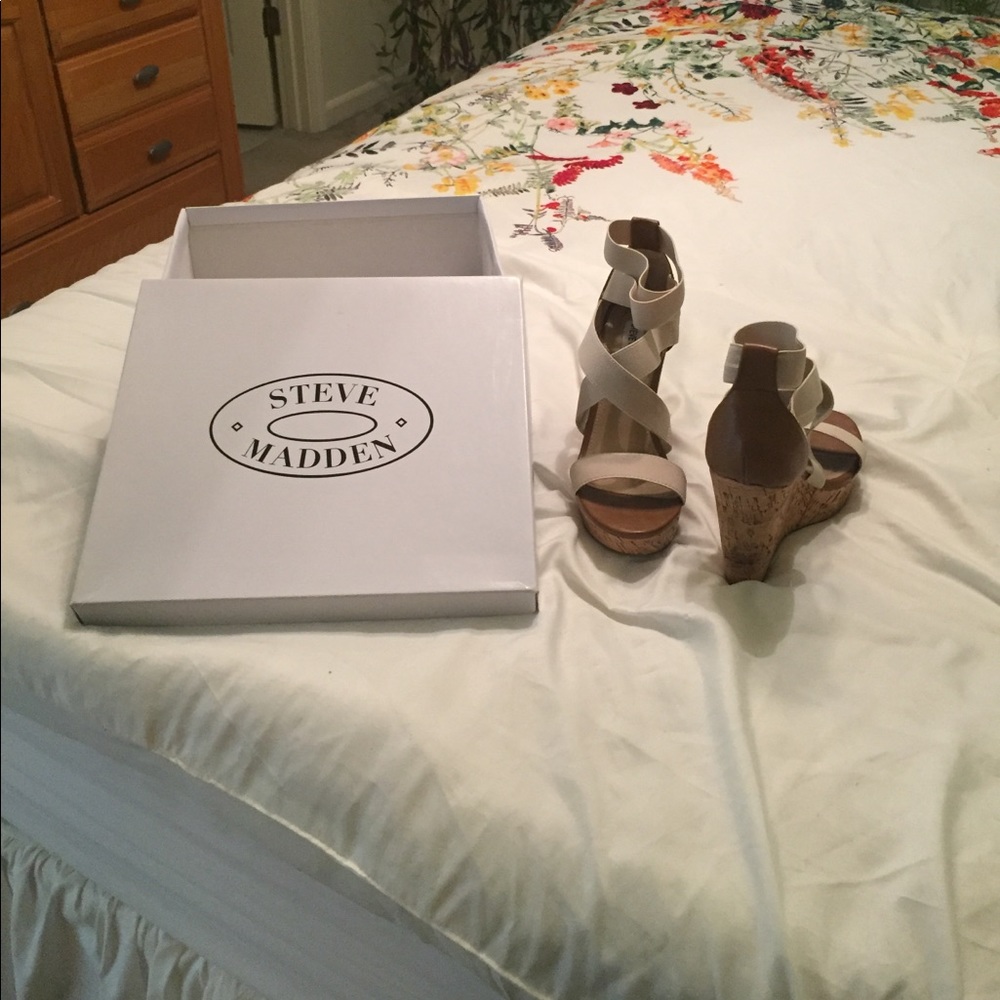 Wedge sandals