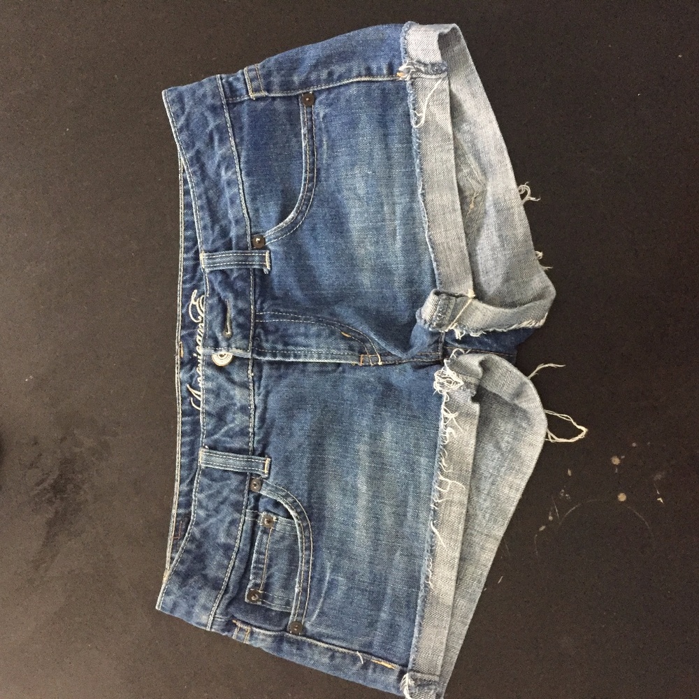 American Eagle Denim cut off shorts- Size 6