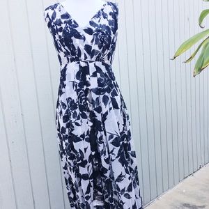 NWT Simply Vera Wang Floral High Low Maxi Dress