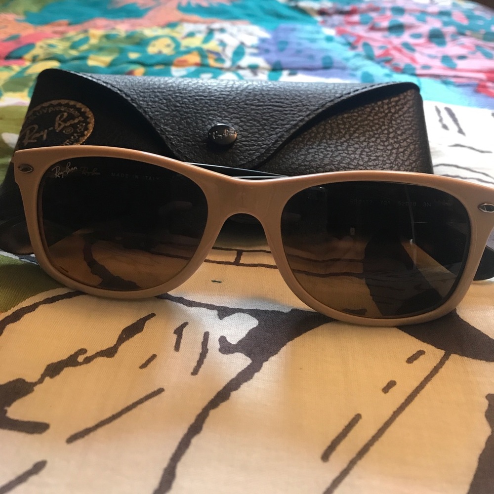 Ray-Ban Wayfarer Sunglasses