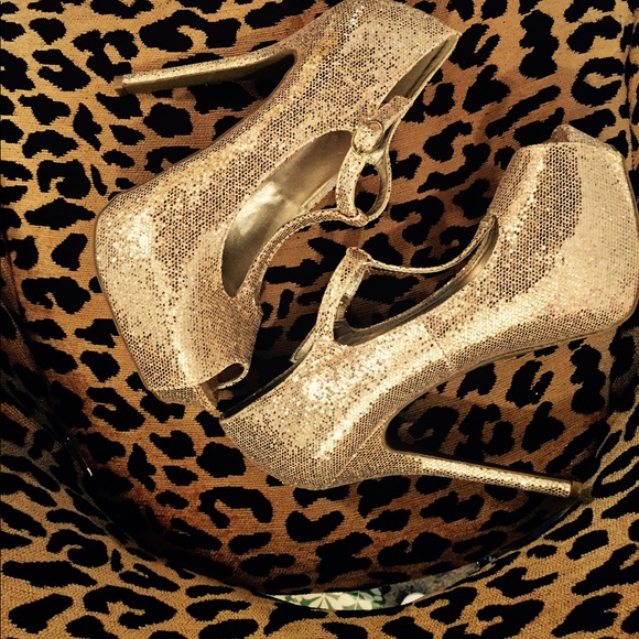 Glitter & Gold Platforms ✨🌟 - Picture 4 of 6