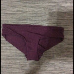 Oysho bikini bottom purple/wine Size s