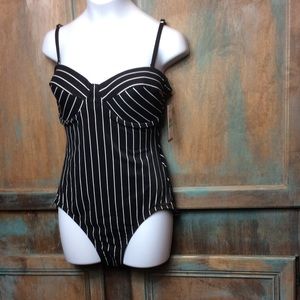 Vince Camuto pinstripe one piece SZ 8 NWT