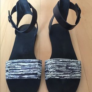 Vince Sawyer Sandals
