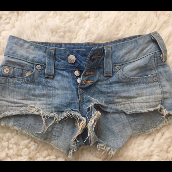True Religion Shorts - Picture 2 of 3