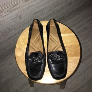 Naturalizer flats size 9
