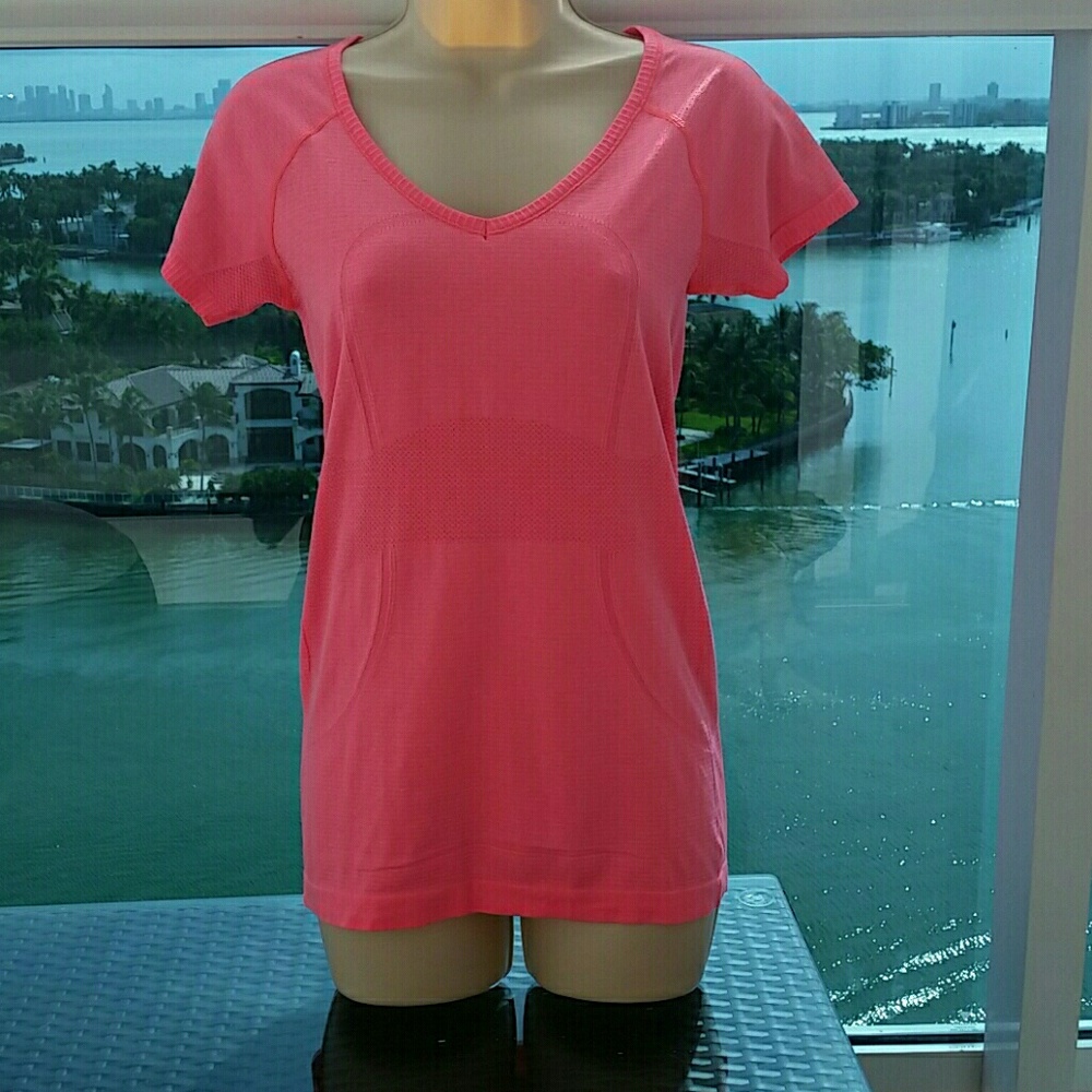 Lululemon Run Swiftly V-Neck