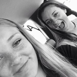 Meet your Posher, Whitney