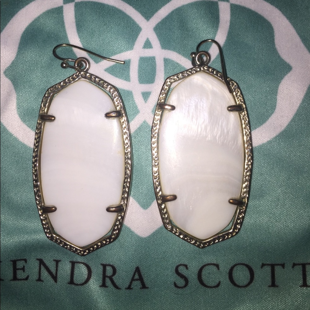 Kendra Scott Danielle earrings