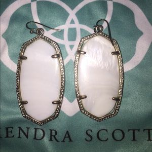 Kendra Scott Danielle earrings