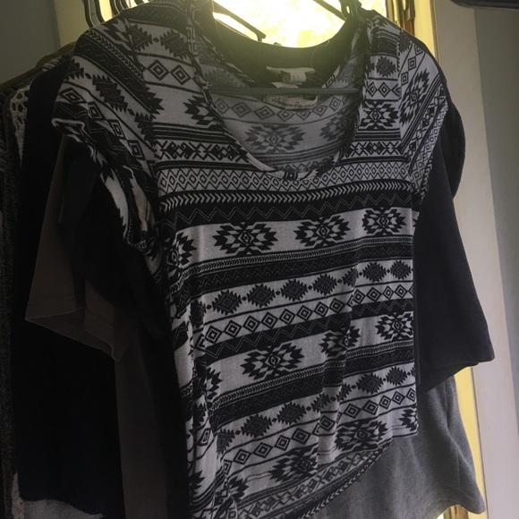 Tribal Crop Top - Picture 2 of 2