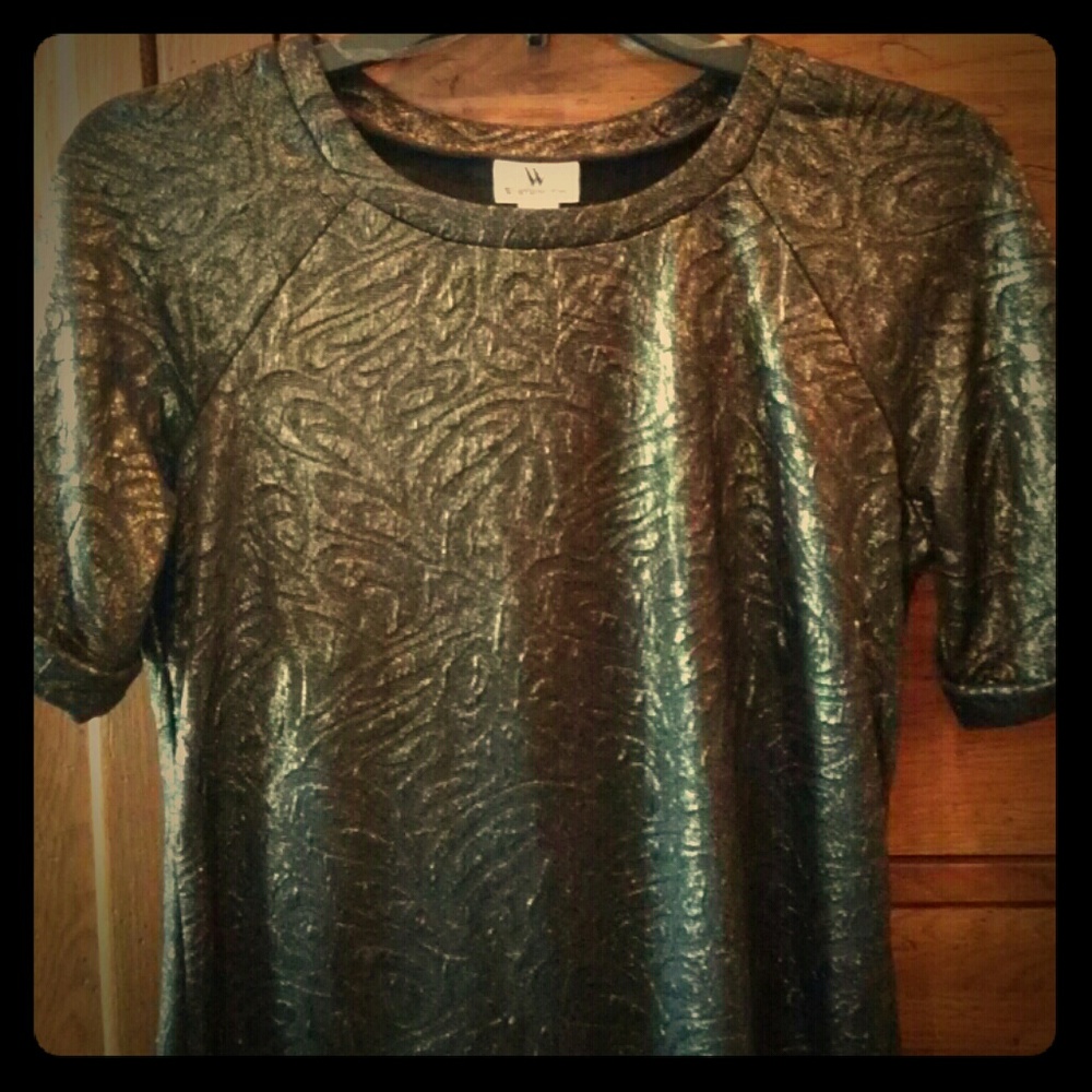 Pretty little gold lamay shirt