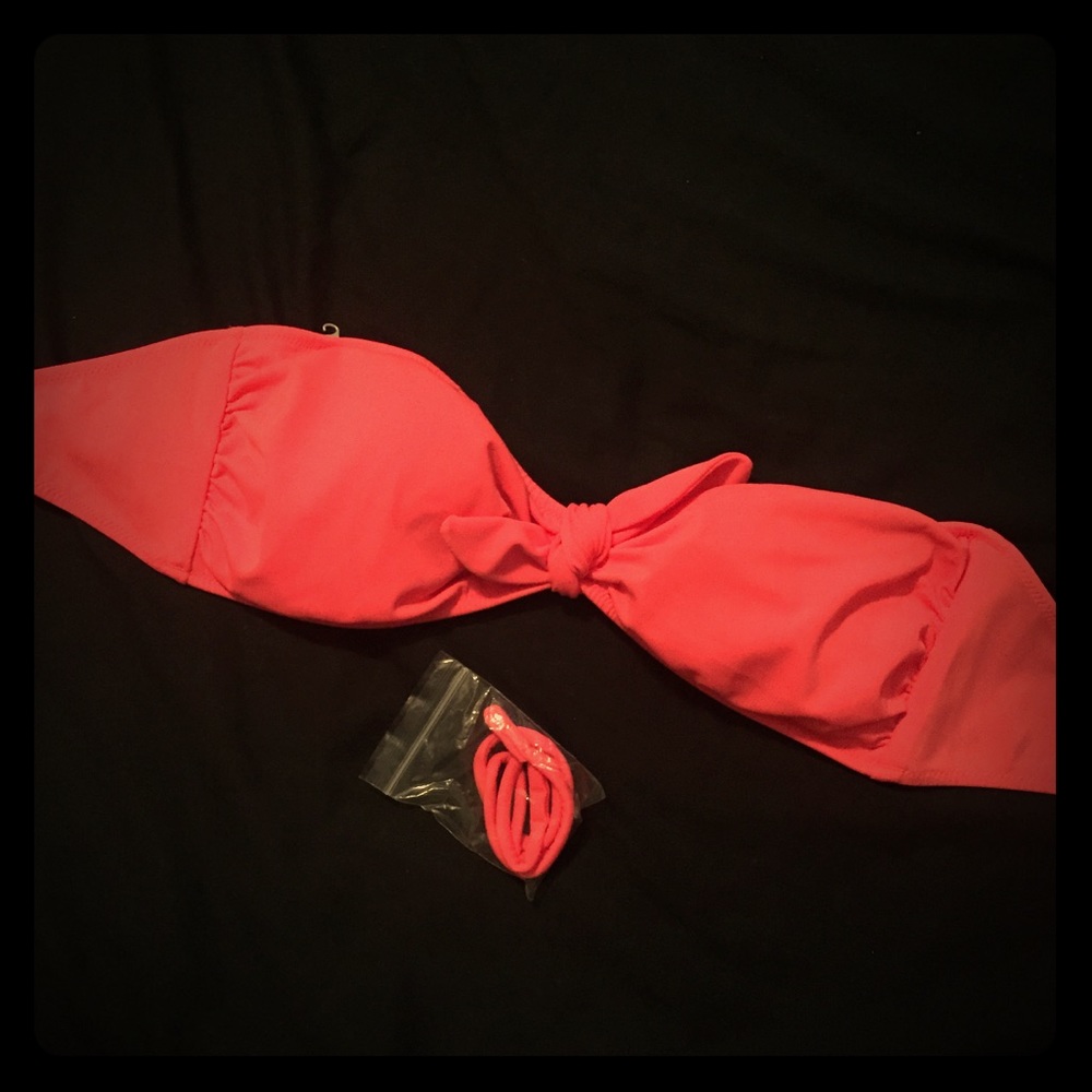 Brand New Coral Bikini Top ⭐️ NWOT