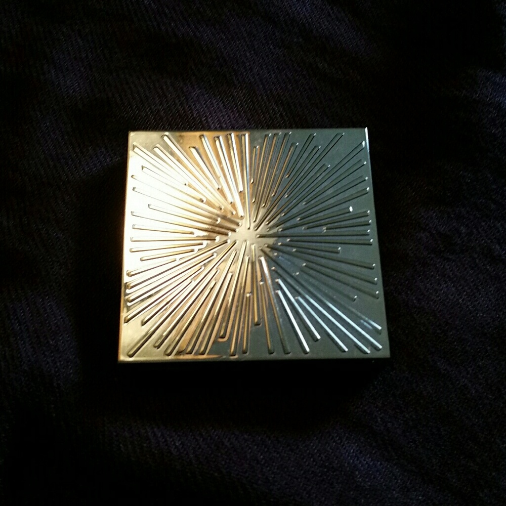 All over shimmer
