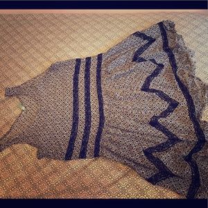 Short black pattern dress