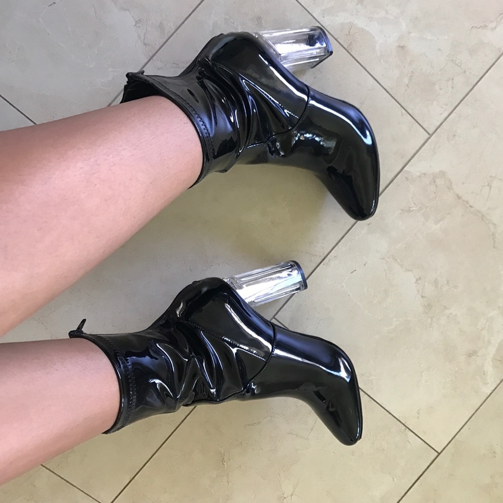 👠