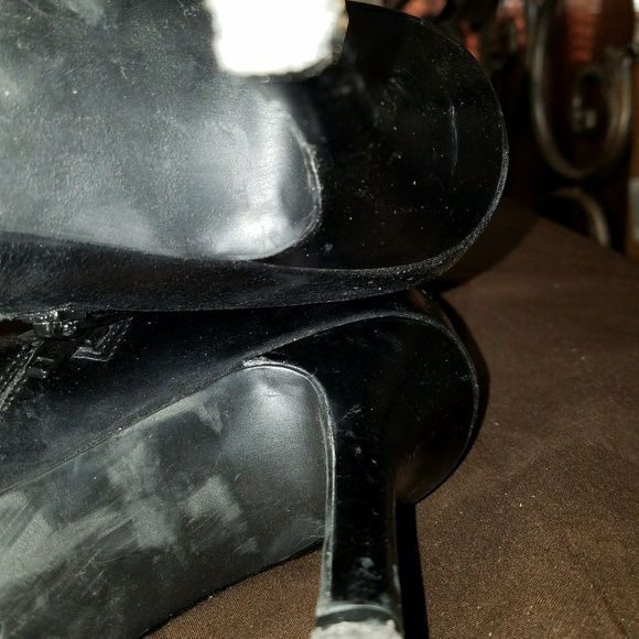 NINE WEST boots - Picture 3 of 7