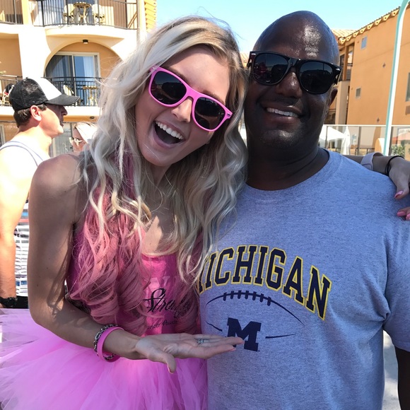 Meet your Posher, Chelsey Elizabeth Saylor - Picture 5 of 8