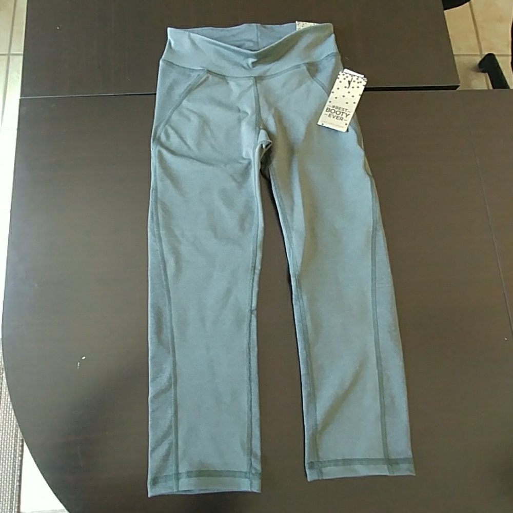 💰 SOLD 💰PRICE DROP!! NWT Olive Workout Pants