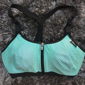 Victoria Secret wireless sports bra