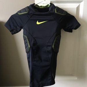 nike compression shirts youth