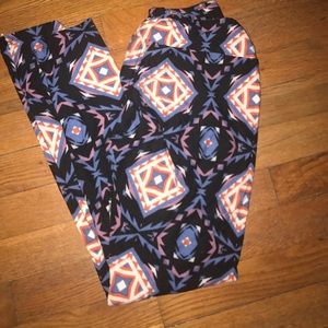 Lularoe one size leggings
