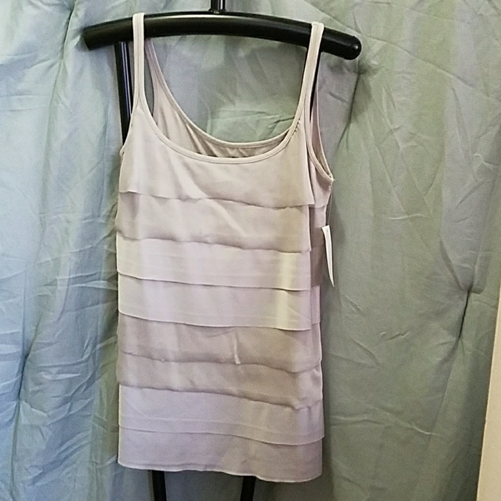 *new* NY&Co Gray ruffled rank