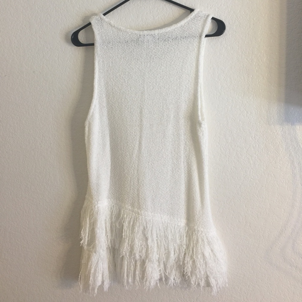 Bar 111 sleeveless fringe sweater - Picture 6 of 6