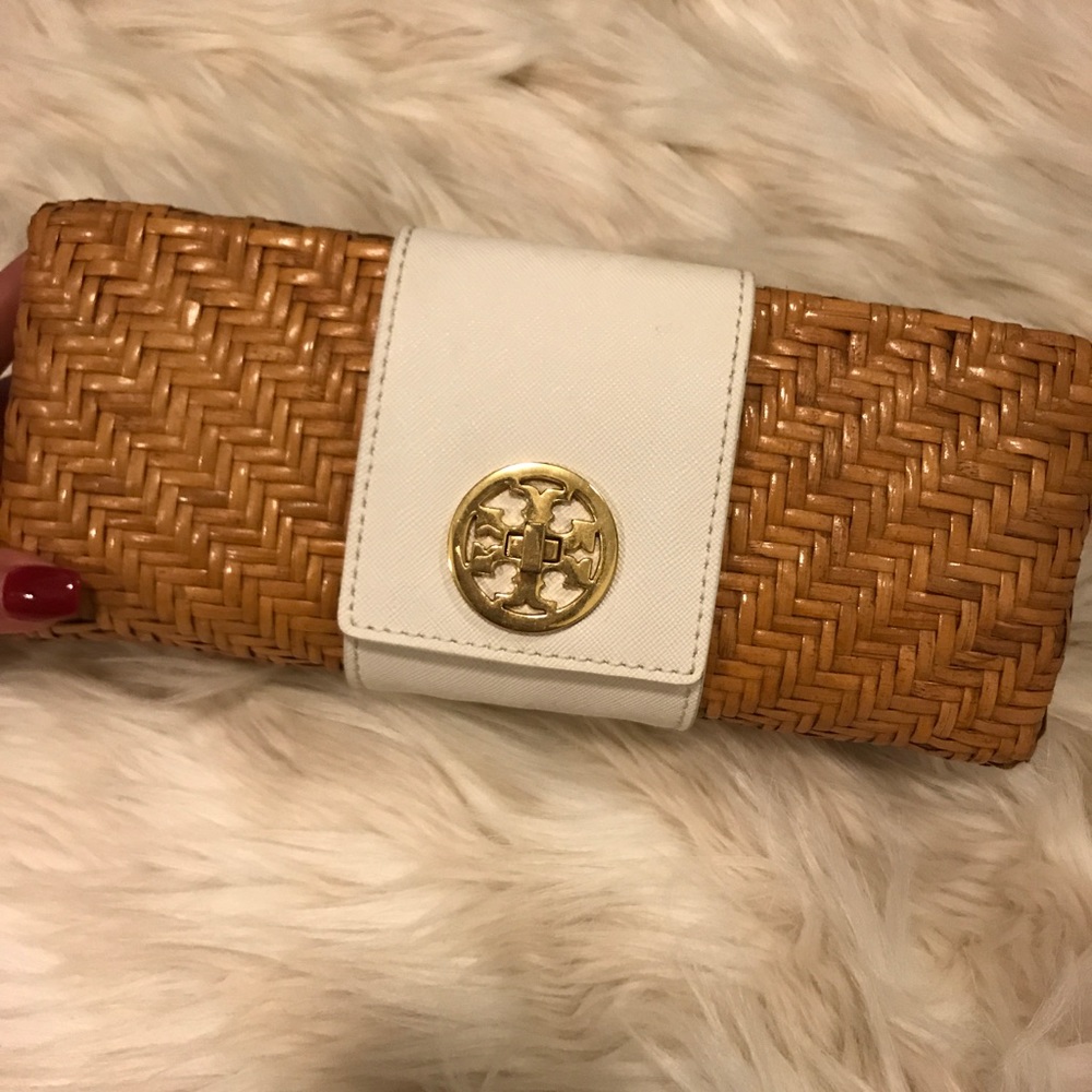 Tory burch clutch