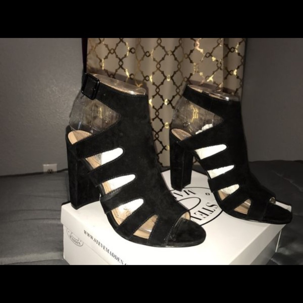 STEVE MADDEN HEELS