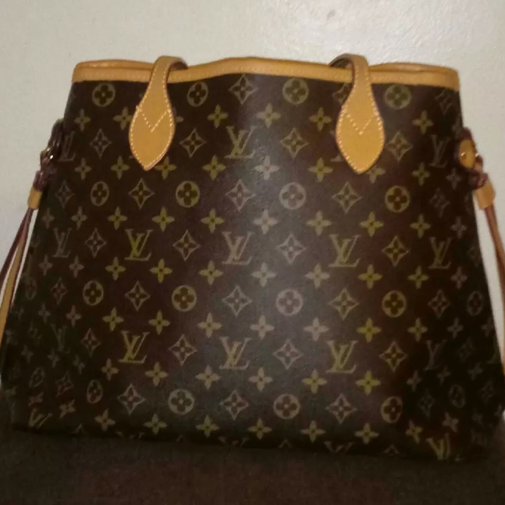 Louis Vuitton never full