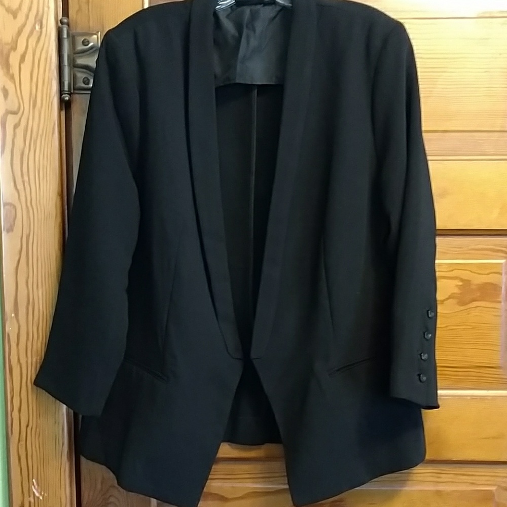 🍃🍁Tuxedo Jacket🍂🍃