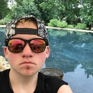 Meet your Posher, Garrett