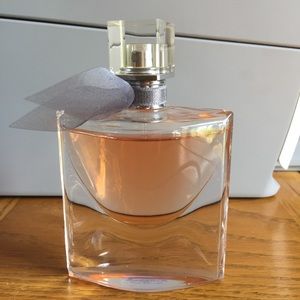 Lancôme La Vie Est Belle perfume