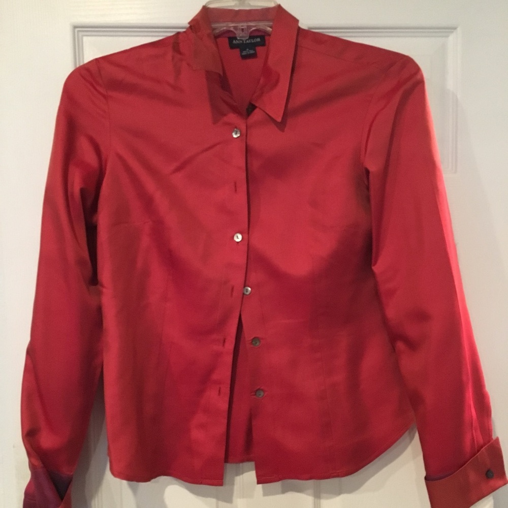 Ann Taylor long sleeve shirt red color size 6